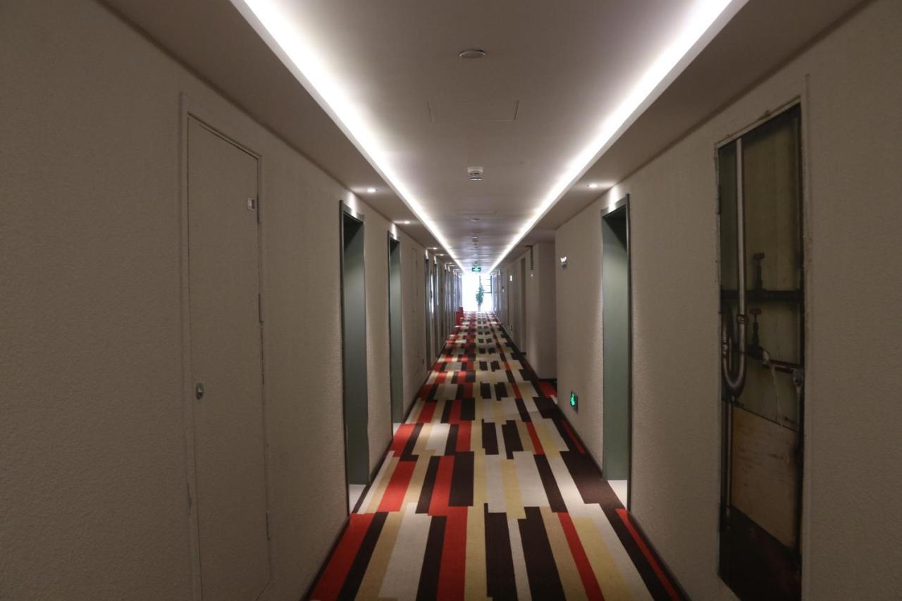 ไอบิส เฉิงตู เอสเอ็ม สแควร์ Hotel ภายนอก รูปภาพ