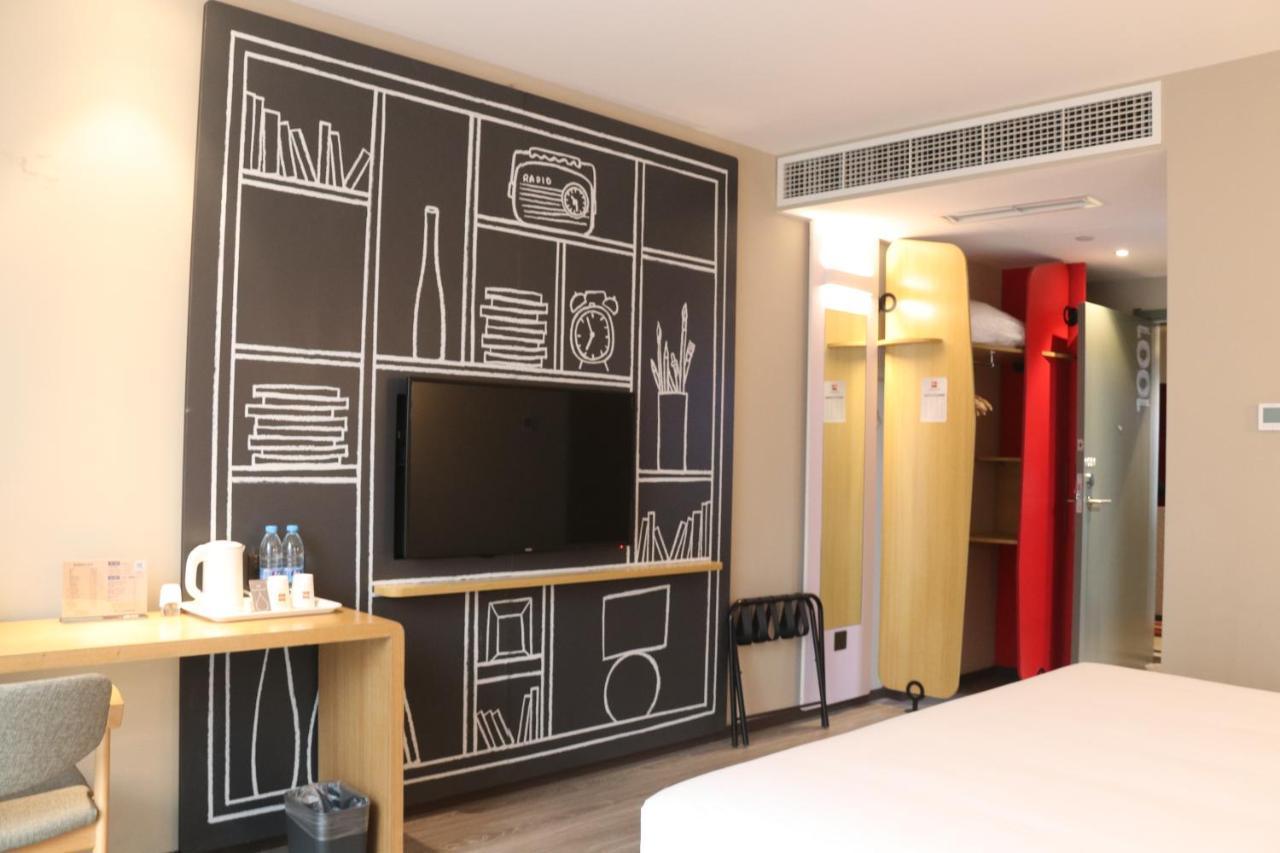 ไอบิส เฉิงตู เอสเอ็ม สแควร์ Hotel ภายนอก รูปภาพ
